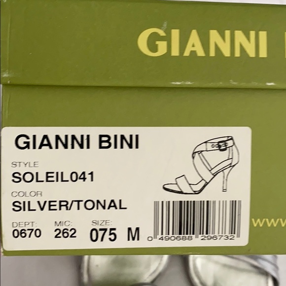 Gianni Bini Silver Evening Shoes - Picture 7 of 7